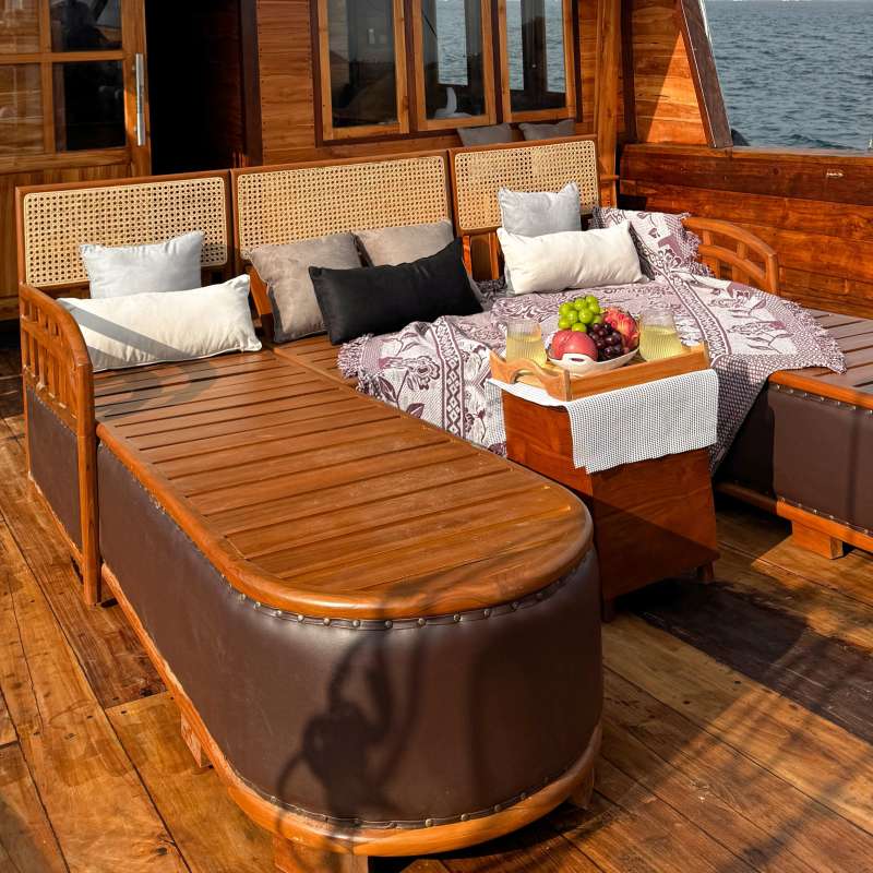 Sundari Voyages