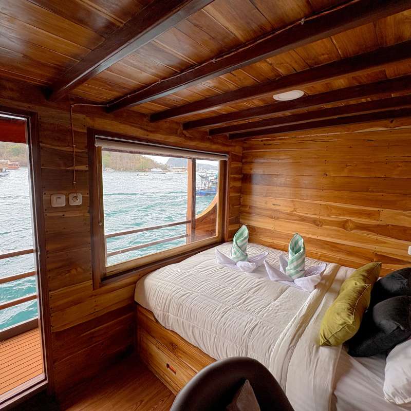 Sundari Voyages
