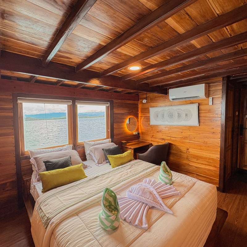Sundari Voyages