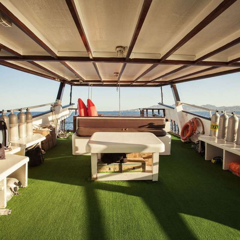 Red Dhow