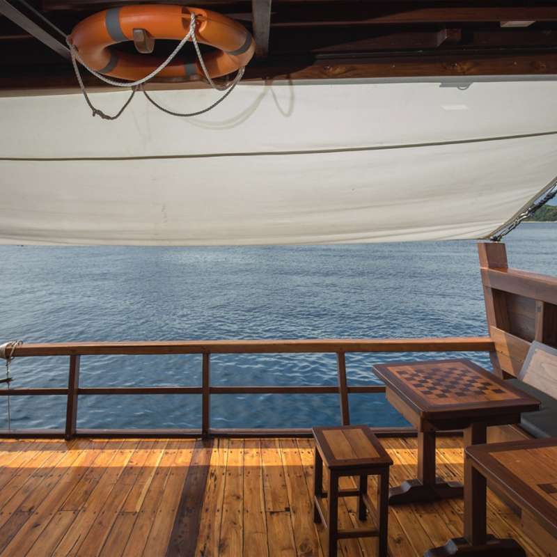 Jelajahi Laut