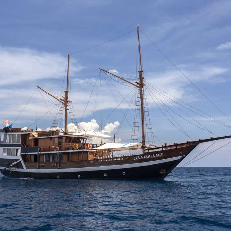 Jelajahi Laut