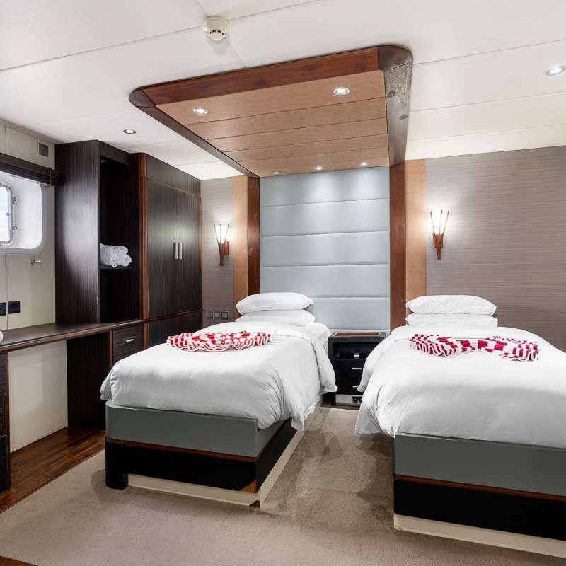 Seafari Explorer 2